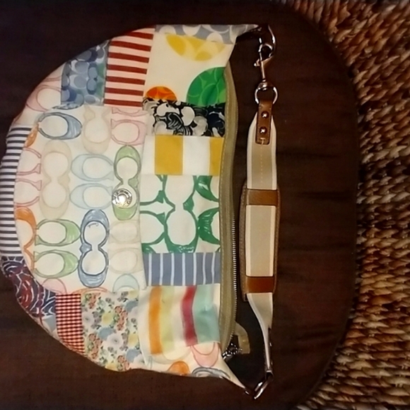 COACH Handbag Hobo Medium Colored Monogram Dust Cover Included - Picture 5 of 16